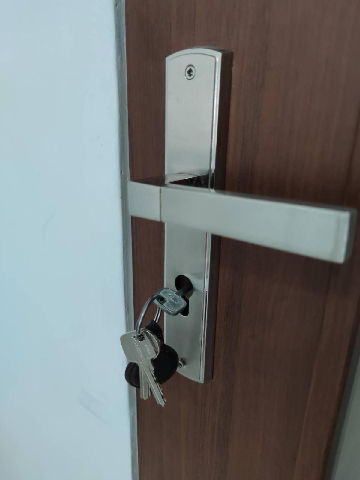 Prywatny Pokoj Na Srodmiesciu Vratislav Exteriér fotografie